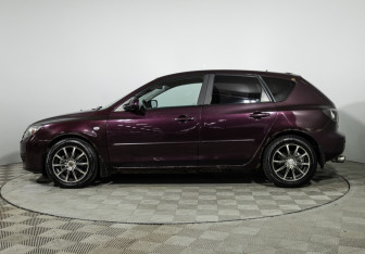 Подержанный автомобиль Mazda 3 Hatchback 2007 года (8 фото)
