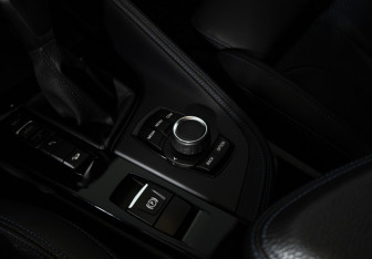 Подержанный автомобиль BMW X1 2019 года (17 фото)