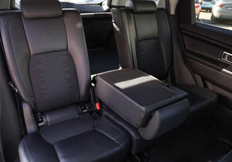 Подержанный автомобиль Land Rover Discovery Sport 2016 года (26 фото)