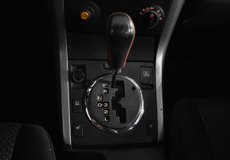 Подержанный автомобиль Suzuki Grand Vitara 2008 года (16 фото)