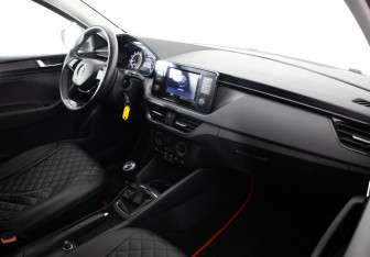 Подержанный автомобиль Skoda Rapid Liftback 2021 года (11 фото)