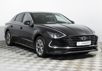 Подержанный автомобиль Hyundai Sonata 2021 года (3 фото)
