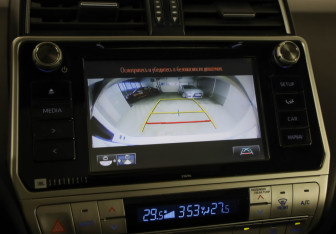 Подержанный автомобиль Toyota Land Cruiser Prado 2017 года (15 фото)