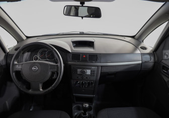 Подержанный автомобиль Opel Meriva 2008 года (9 фото)