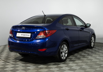 Подержанный автомобиль Hyundai Solaris Sedan 2013 года (5 фото)
