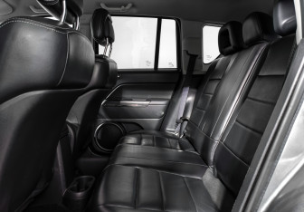 Подержанный автомобиль Jeep Compass 2012 года (12 фото)