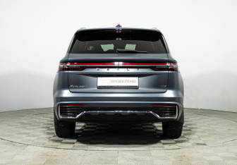 Подержанный автомобиль Geely Monjaro 2024 года (6 фото)