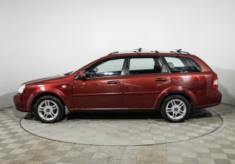 Подержанный автомобиль Chevrolet Lacetti Wagon 2008 года (8 фото)