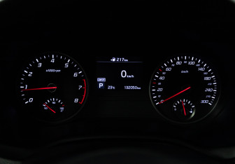 Подержанный автомобиль Kia Stinger 2019 года (12 фото)