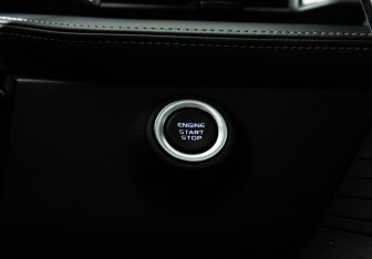 Подержанный автомобиль Geely Atlas 2023 года (19 фото)