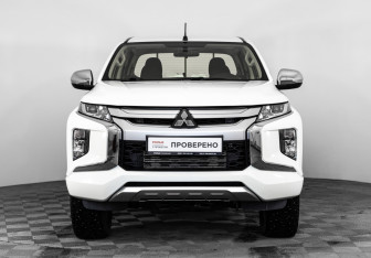 Подержанный автомобиль Mitsubishi L200 2022 года (4 фото)