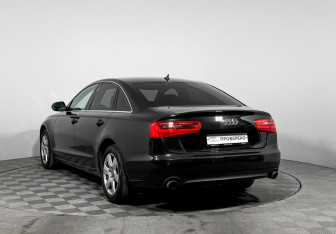 Подержанный автомобиль Audi A6 Sedan 2014 года (7 фото)