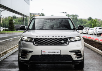 Подержанный автомобиль Land Rover Range Rover Velar 2017 года (4 фото)