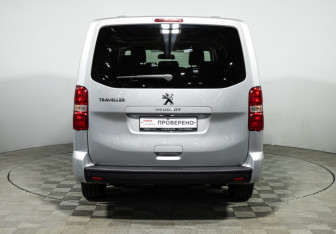 Подержанный автомобиль Peugeot Traveller 2019 года (6 фото)