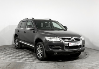 Подержанный автомобиль Volkswagen Touareg 2008 года (3 фото)