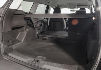 Подержанный автомобиль Ford Kuga 2016 года (24 фото)