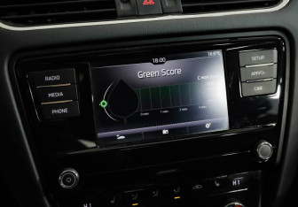 Подержанный автомобиль Skoda Octavia Liftback 2020 года (16 фото)