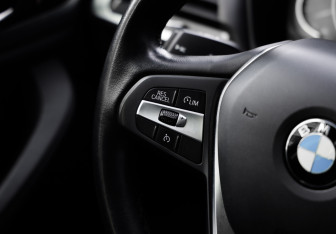 Подержанный автомобиль BMW X3 2020 года (14 фото)