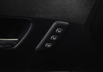 Подержанный автомобиль Toyota Venza 2014 года (18 фото)