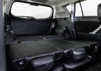 Подержанный автомобиль Toyota Verso 2011 года (20 фото)