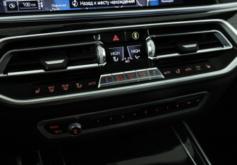 Подержанный автомобиль BMW X7 2019 года (20 фото)