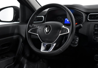 Подержанный автомобиль Renault Duster 2022 года (14 фото)
