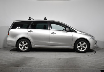 Подержанный автомобиль Mitsubishi Grandis 2008 года (4 фото)