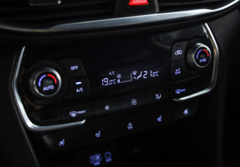 Подержанный автомобиль Hyundai Santa Fe 2019 года (14 фото)