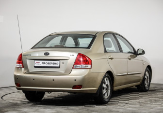 Подержанный автомобиль Kia Cerato Sedan 2008 года (5 фото)