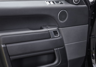 Подержанный автомобиль Land Rover Range Rover Sport 2020 года (24 фото)