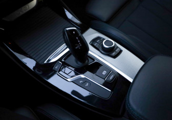 Подержанный автомобиль BMW X3 2019 года (18 фото)