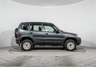 Подержанный автомобиль Chevrolet Niva 2020 года (4 фото)