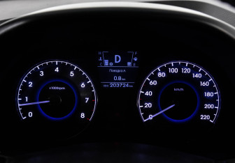 Подержанный автомобиль Hyundai Solaris Sedan 2012 года (17 фото)