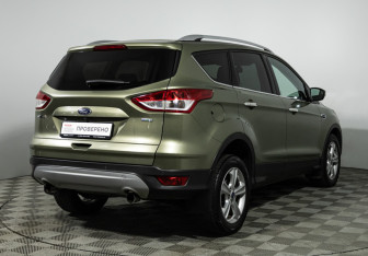 Подержанный автомобиль Ford Kuga 2014 года (5 фото)