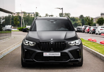Подержанный автомобиль BMW X5 M 2021 года (4 фото)