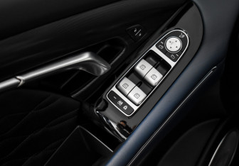 Подержанный автомобиль Voyah Free 2022 года (10 фото)