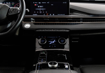 Подержанный автомобиль Exeed LX 2023 года (15 фото)