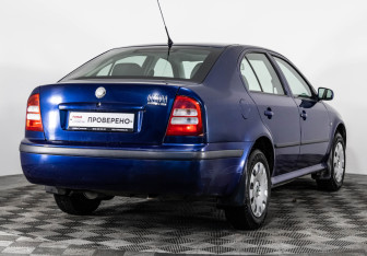 Подержанный автомобиль Skoda Octavia Liftback 2008 года (5 фото)