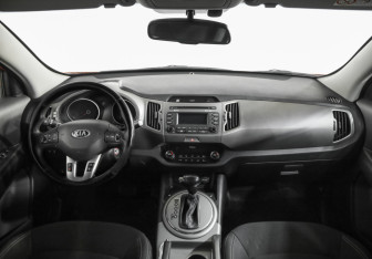 Подержанный автомобиль Kia Sportage 2014 года (10 фото)