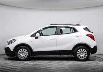 Подержанный автомобиль Opel Mokka 2014 года (8 фото)