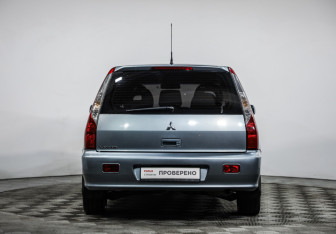 Подержанный автомобиль Mitsubishi Lancer Wagon 2007 года (6 фото)