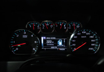 Подержанный автомобиль Chevrolet Tahoe 2016 года (12 фото)