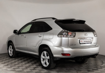 Подержанный автомобиль Lexus RX 2005 года (7 фото)