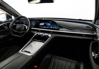 Подержанный автомобиль Exeed TXL 2023 года (11 фото)