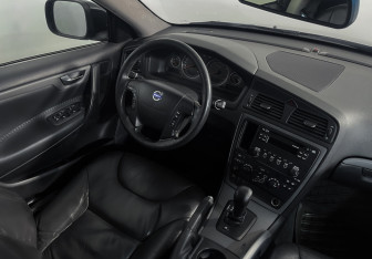 Подержанный автомобиль Volvo XC70 2007 года (8 фото)