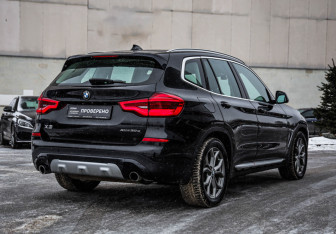 Подержанный автомобиль BMW X3 2020 года (6 фото)