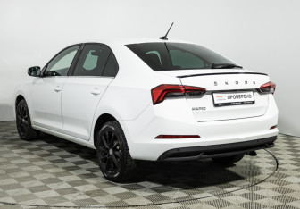 Подержанный автомобиль Skoda Rapid Liftback 2021 года (7 фото)