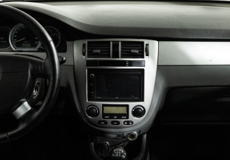 Подержанный автомобиль Chevrolet Lacetti Sedan 2007 года (14 фото)