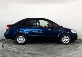 Подержанный автомобиль Suzuki SX4 Sedan 2007 года (4 фото)