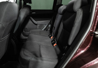 Подержанный автомобиль Skoda Yeti 2010 года (10 фото)